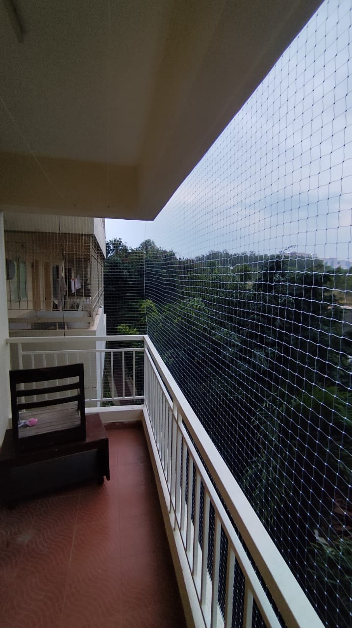 Play area safety nets